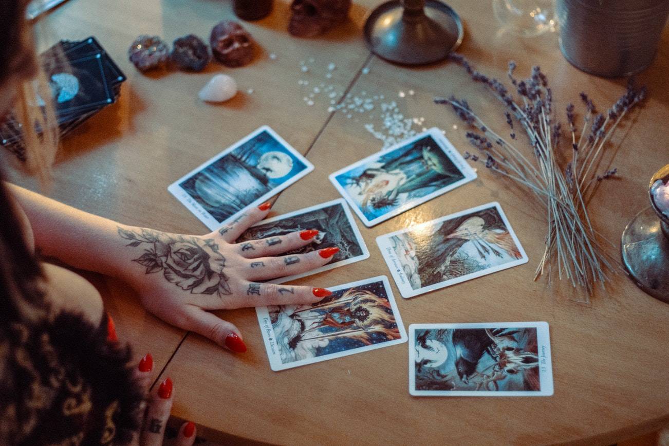 Find A Tarot Reader Accurate Tarot Reading Online United We Care